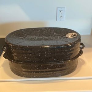Reed Enamelware Oval Roaster